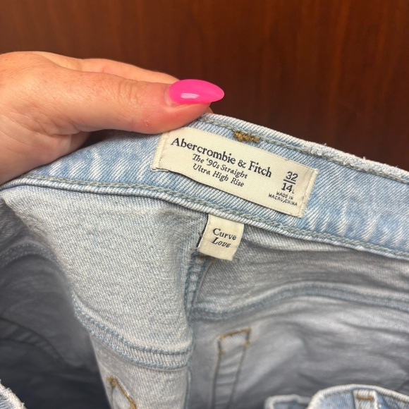Abercrombie & Fitch Curve Love Ultra High Rise 90’s Straight Jeans Criss Cross - Picture 11 of 12